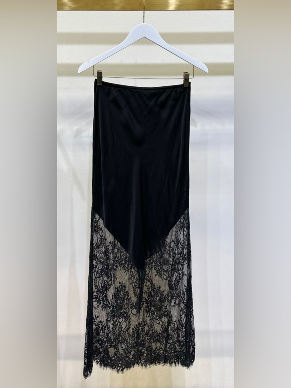 (6324-BLK) VISCOSE MAXI SKIRT WITH LACE HEM